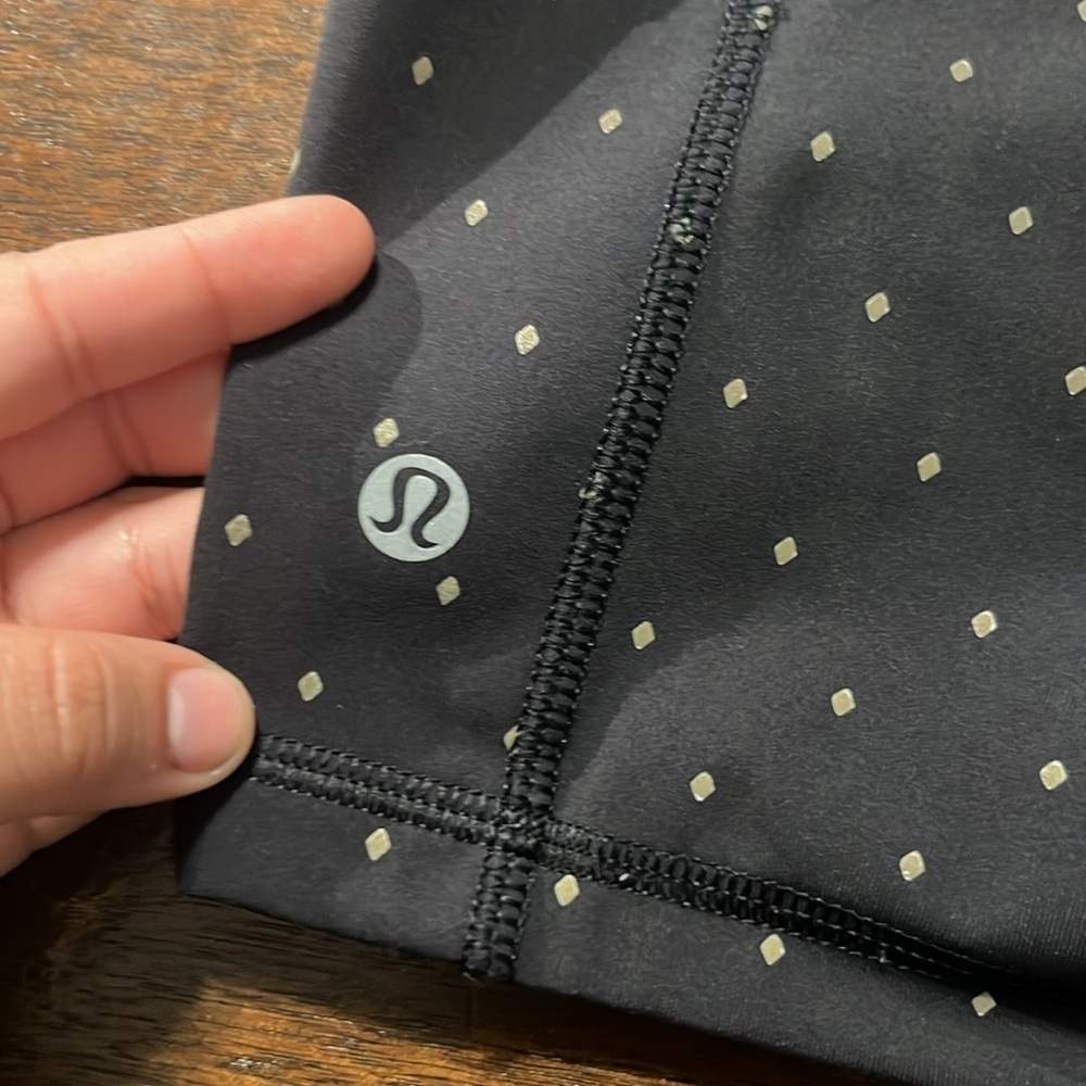 Lululemon shorts - Picture 4 of 8